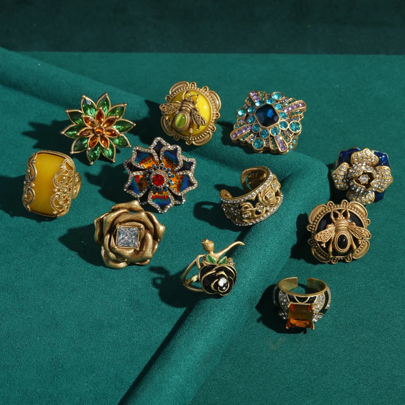Vintage Gold Color 3D Multi-layered Rose Rings for Woman Square Cubic Zinconia Camellia Flower Retro American Accessories 2024