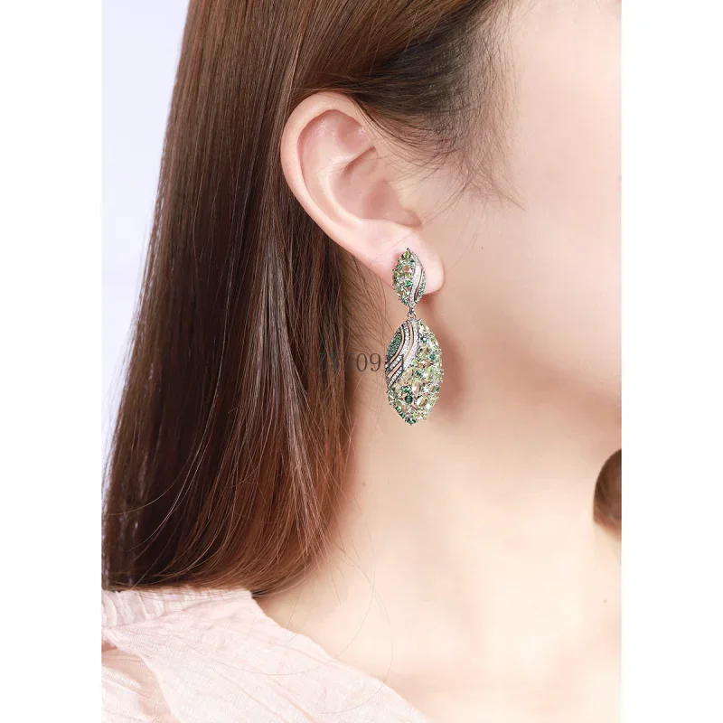 مجموعة قطرة مجوهرات عتيقة على الموضة إبرة فضية S925 مع أقراط خفيفة فاخرة وأنيقة عالية الجودة