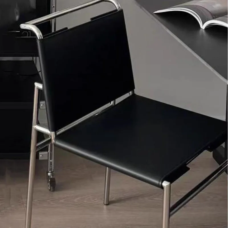 모던 미니멀 웨딩 의자 이미지