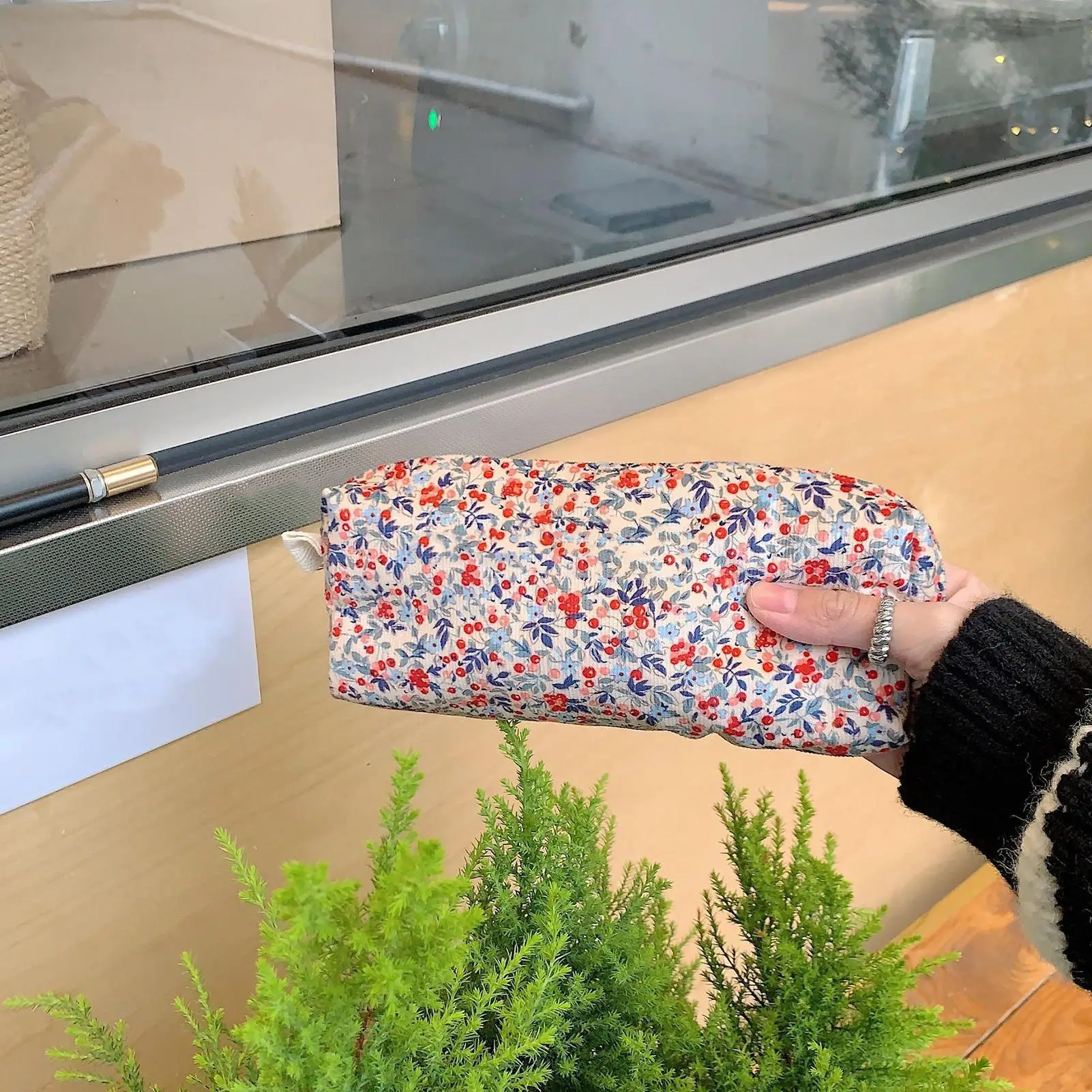 กล่องดินสอนุ่มลายดอกไม้ปัก 3 มิติ น่ารัก 2 ชิ้น สำหรับใส่เครื่องเขียน อุปกรณ์การเรียน