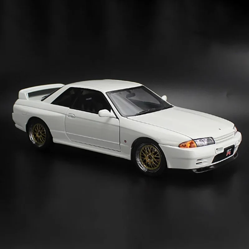 AUTOart 1:18 スケール R32 合金車モデル大人のクラシックコレクション
