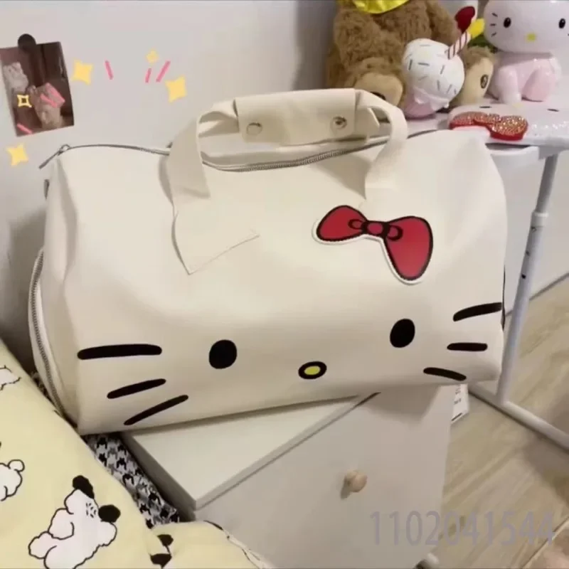 Large Capacity Travel Carry on Luggage Designer Bags Luxury Cute Hello Kitty Waterproof Duffle Bag Fashion Trend Brand Handbag