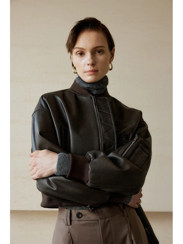 Vintage abgeschnittene Bomberjacken aus echtem Leder für Damen, Frühling und Herbst 2022, neuer High-End-einfacher, lässiger schwarzer Mantel aus echtem Schaffell