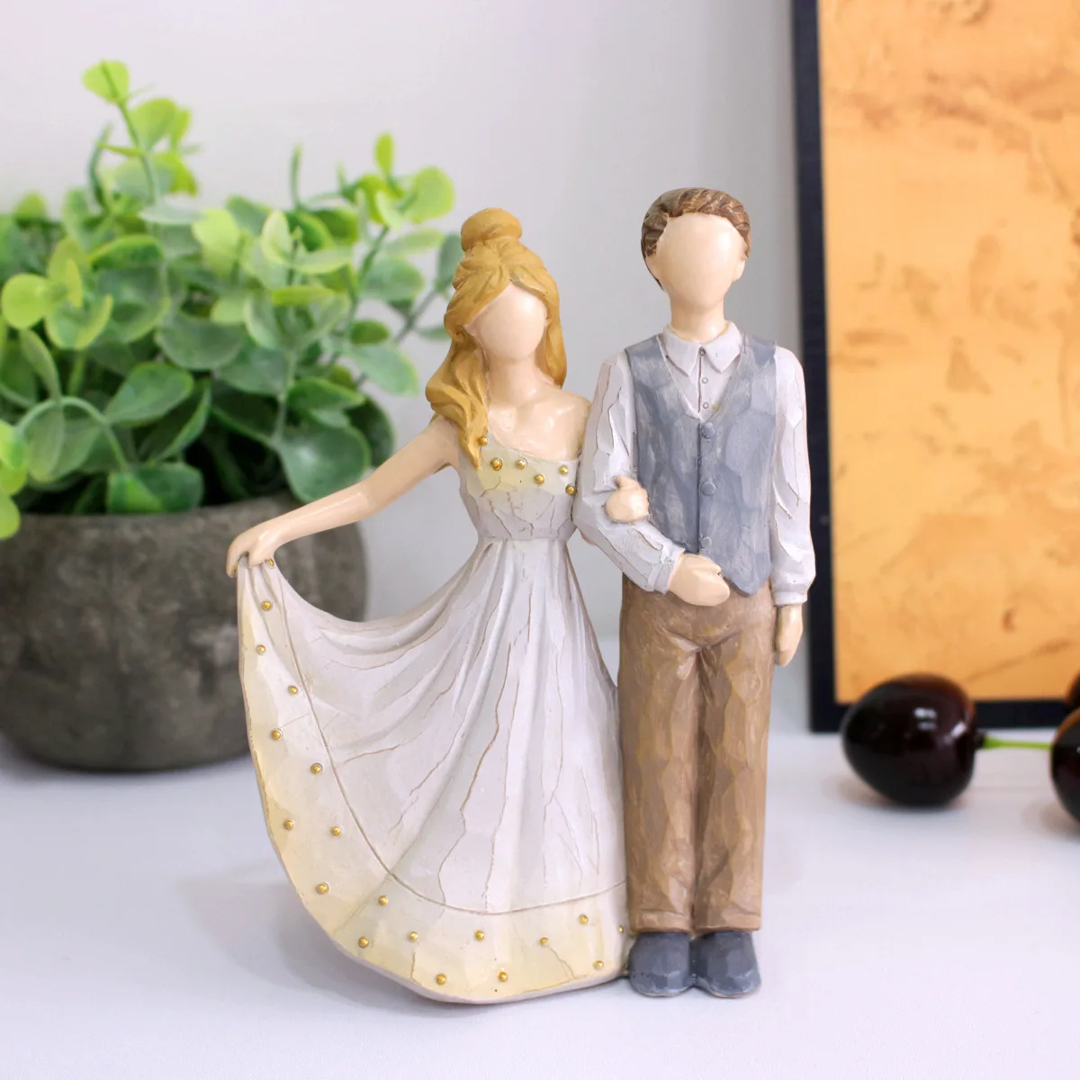 Handpainted Bride & Groom Statue - Resin Wedding Decor for Home & Office
