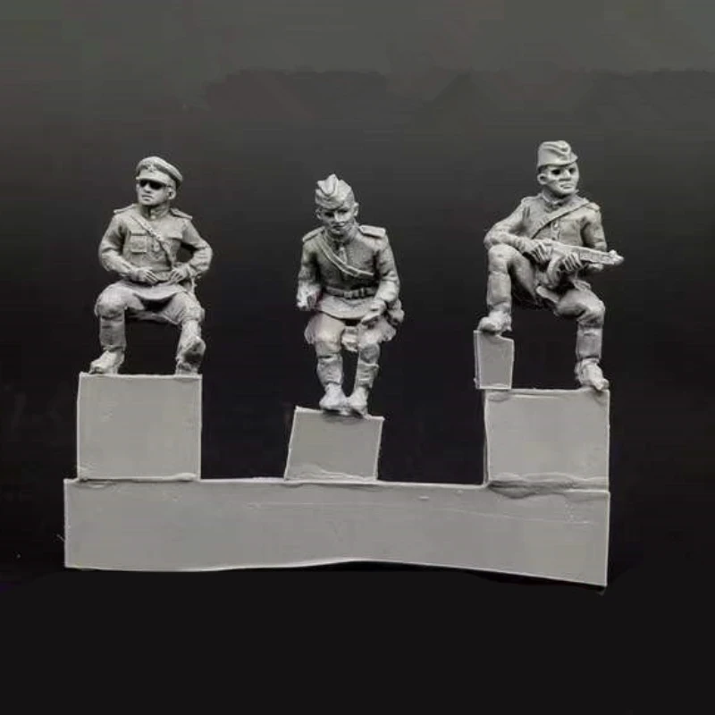 1/72 Resin Soldier GK Sitting Position Officer Group (Excluded Cars) Unassembled Unpainted Free Shipping