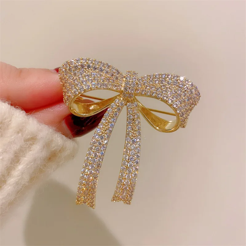 Lovely Brooches For Women Girl Shine Gold Color Fashion Jewelry Bowknot Design Cute Clothes Pin Accessories Party Gift