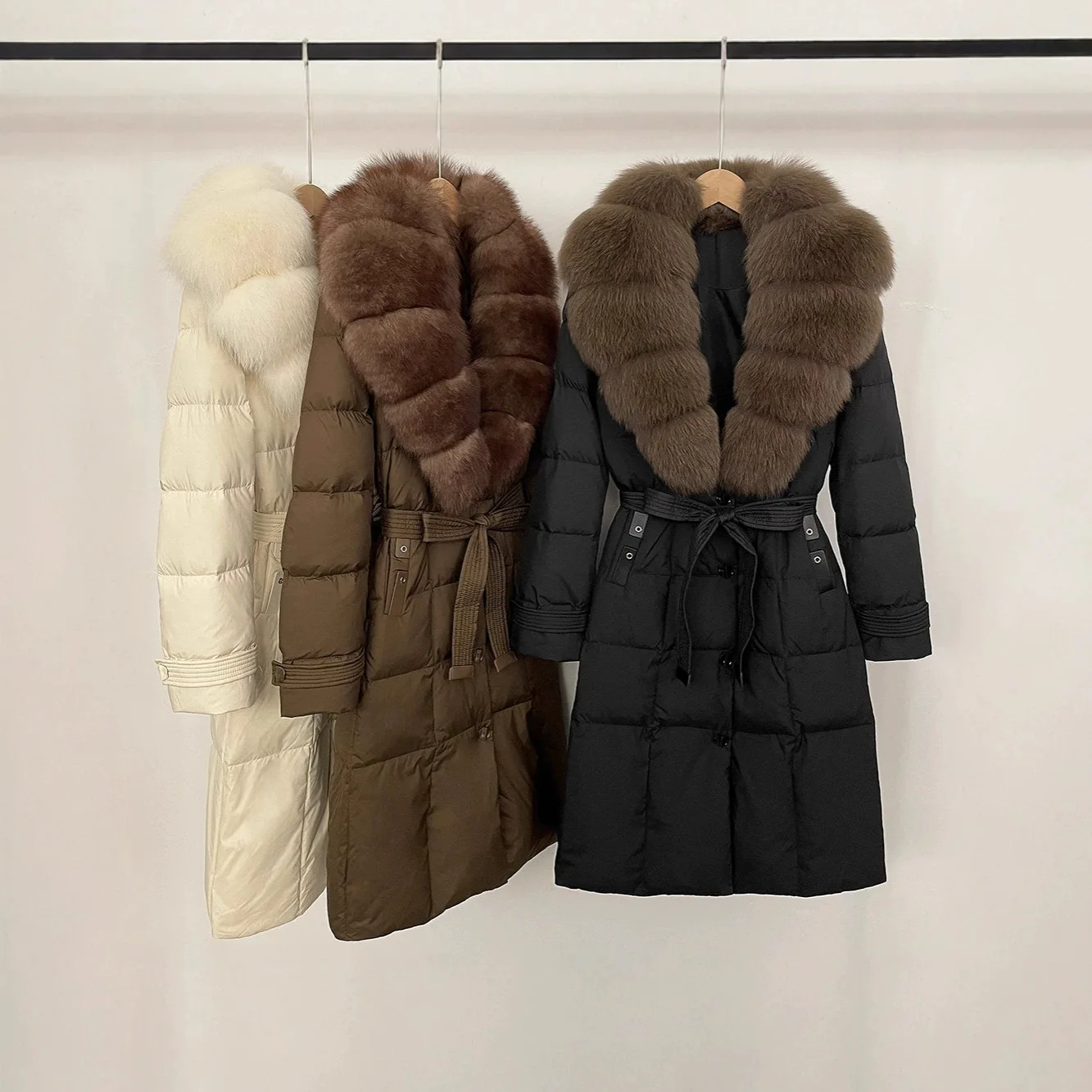 Warm Female Feathers Reality Fur Jacket White Duck Down Coat Women Waterproof Real Fox Fur Collar Autumn Winter Puffer Jacket view 4