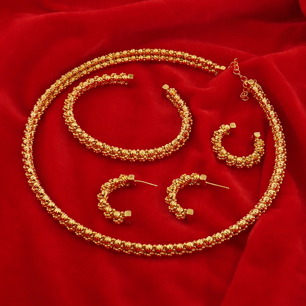 

Luxury 18K Gold Plated Necklace Bracelet Ring Earrings Set for Women Charms Elegant Jewelry Gift for Party Wedding Banquet