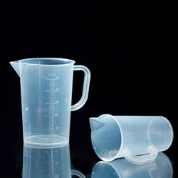 Laboratory Tool Plastic Measuring Cup 500ml Large Cylinder Graduated Measuring Container With Handle And Pour Spout