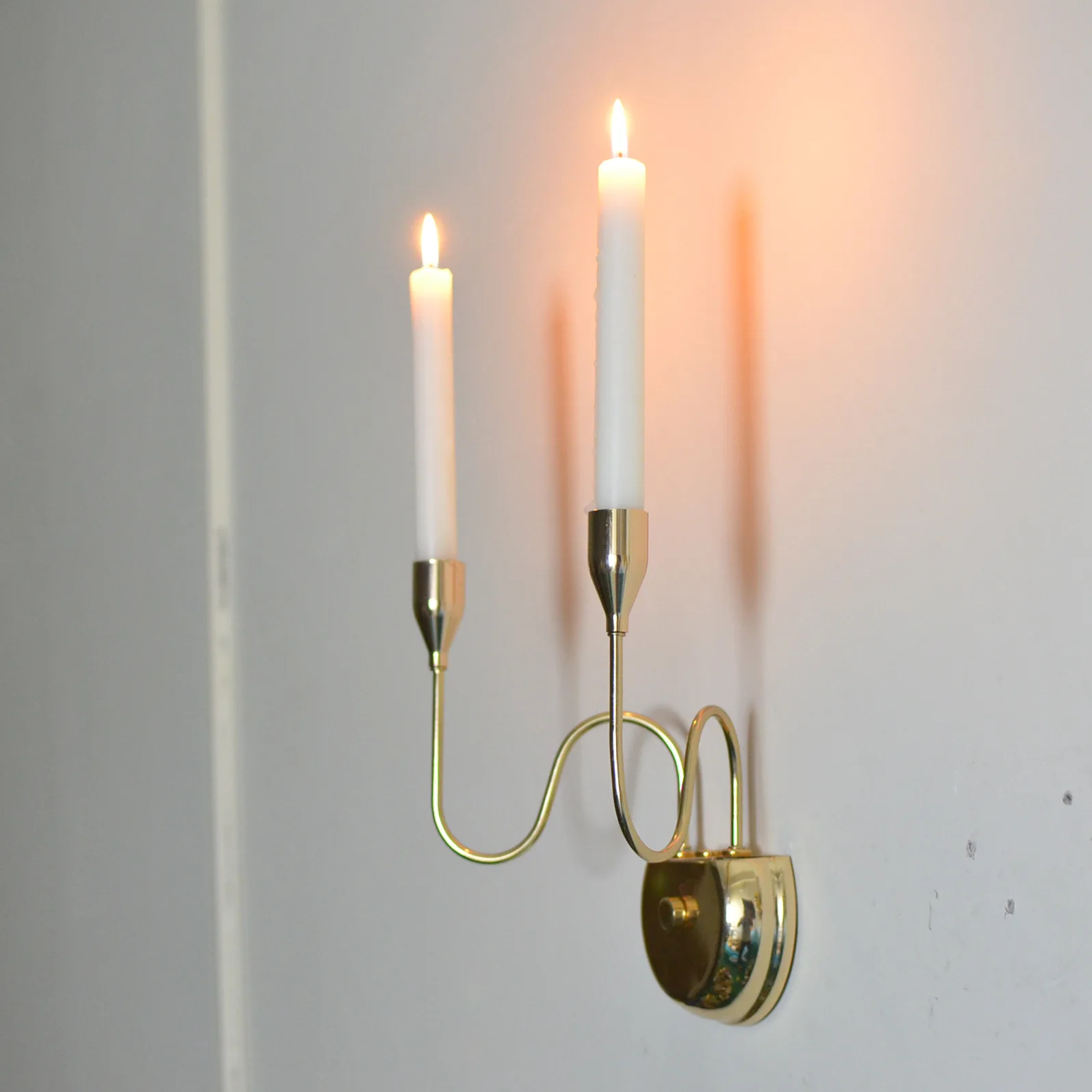 

Wall Candlestick Metal Candle Holder Simple Golden Wedding Decoration Bar Party Living Room Decoration Home Decoration