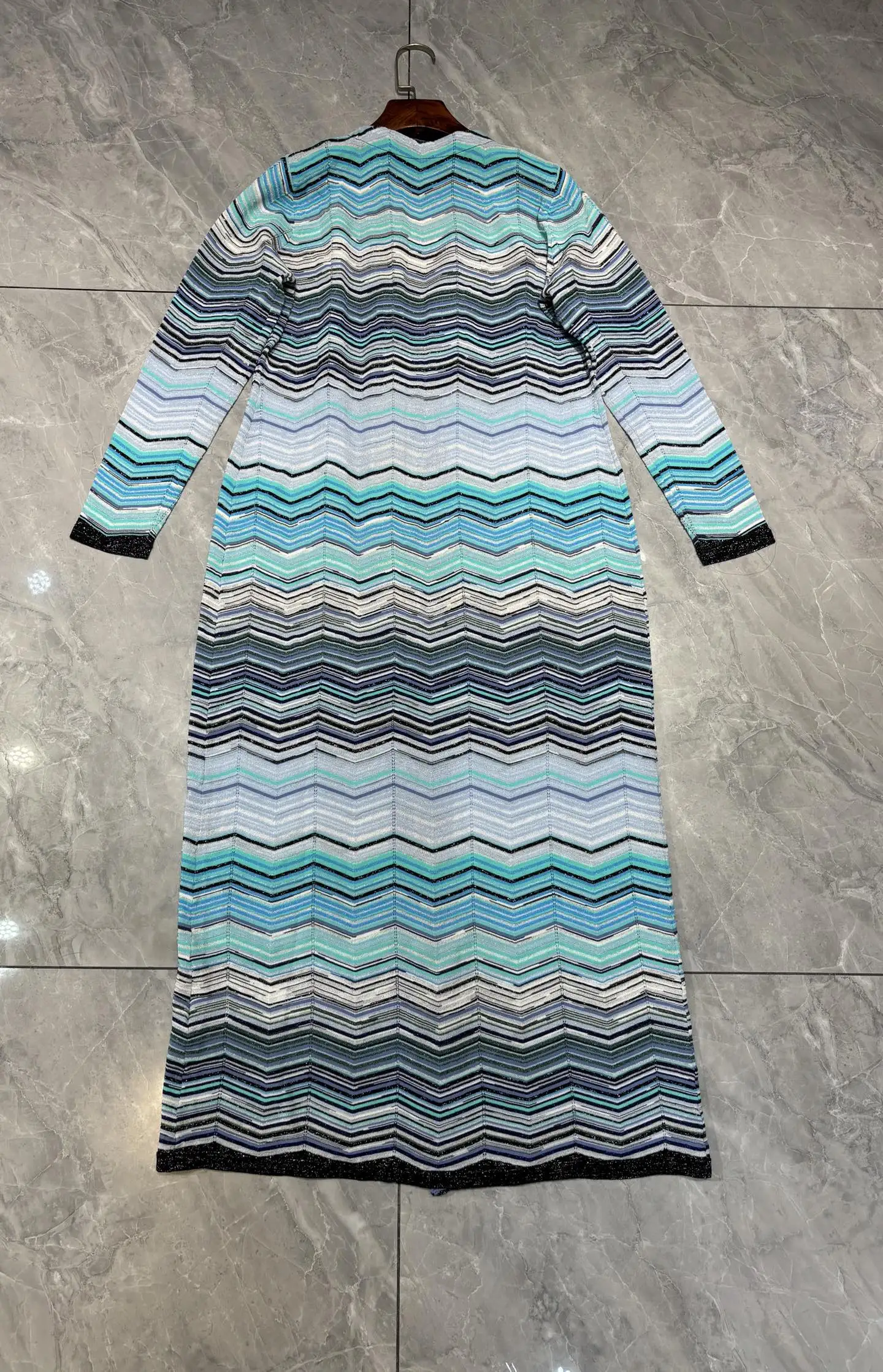 

Women Zigzag Striped Knitted Cardigan V-Neck Long Sleeve Fashion Ladies Blue Sweater