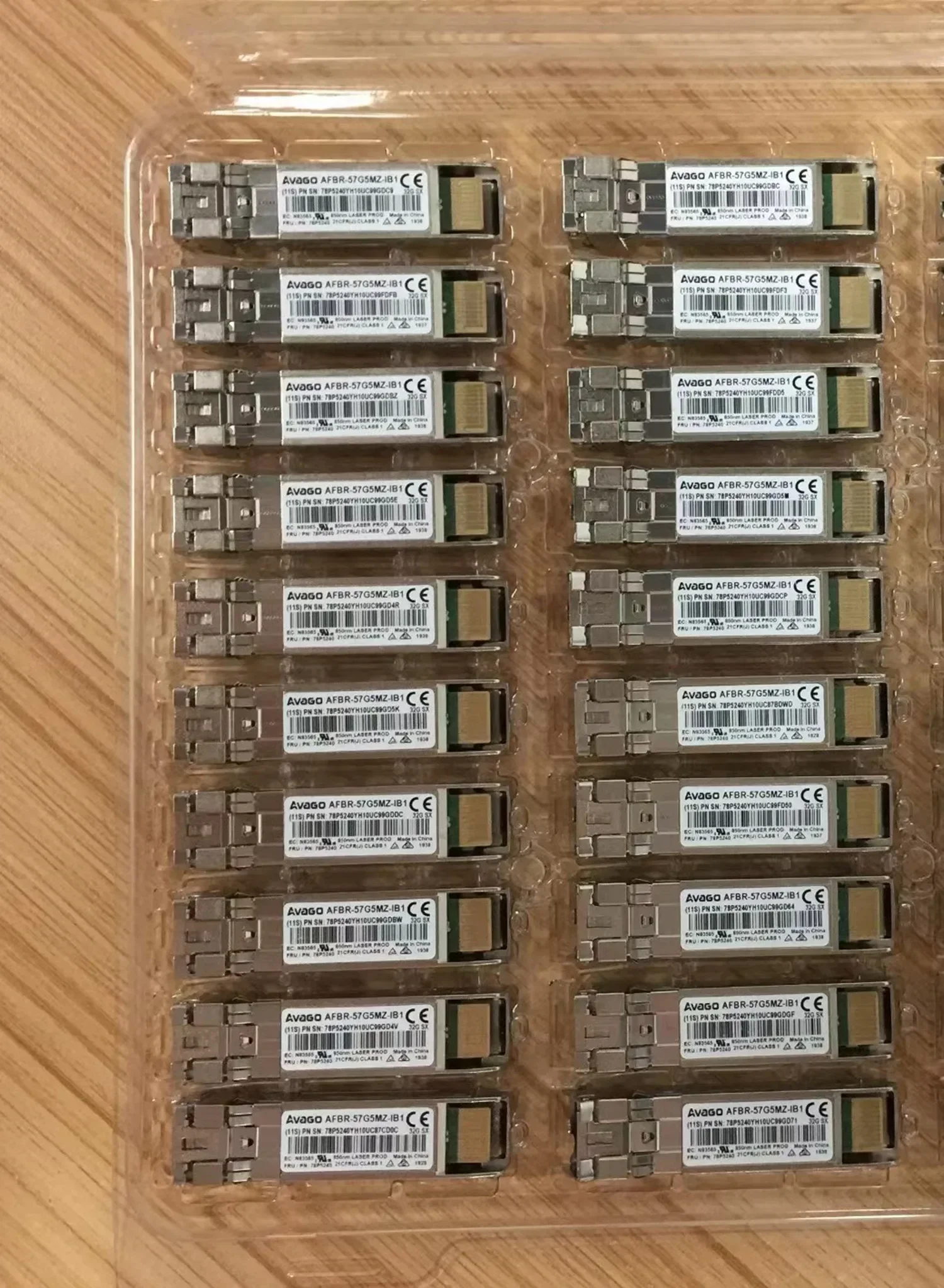 

AVAGO SFP 32G 850NM Fiber Transceiver AFBR-57G5MZ-IB1 78P5240 N83565 IB-M 32GB sfp Fiber Optical Module