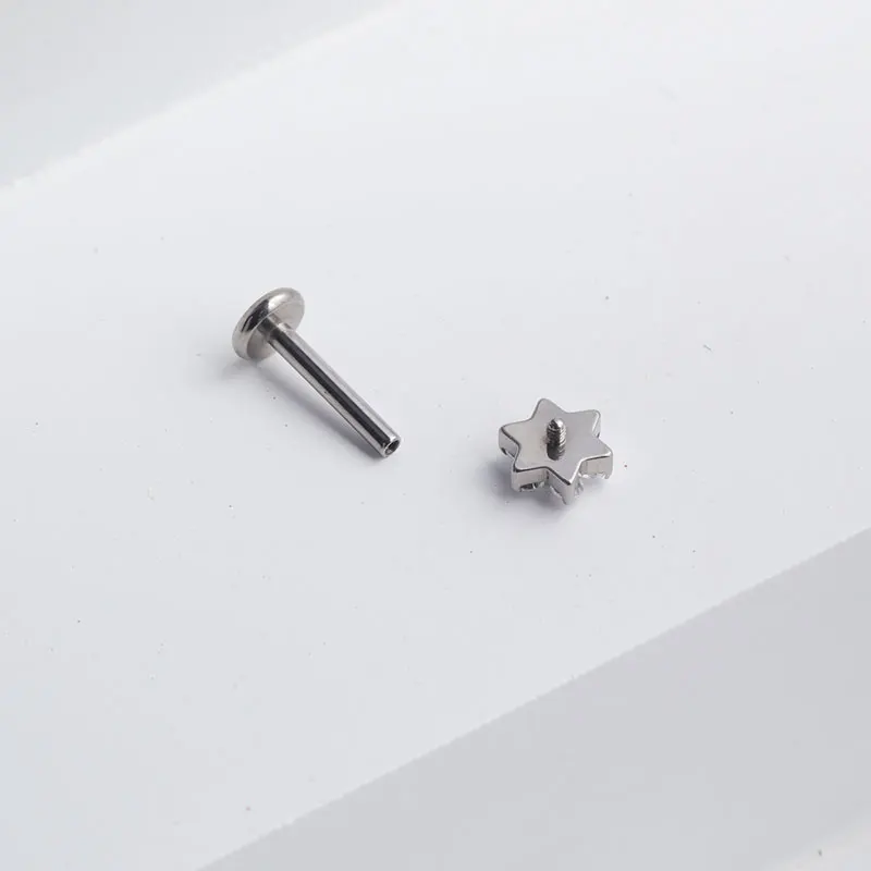 ASTM F136 Titanium Flower Piercing 16G 18G Internal Thread Labret Tragus Helix Conch Piercing Lip Nose Body Piercing Jewelry