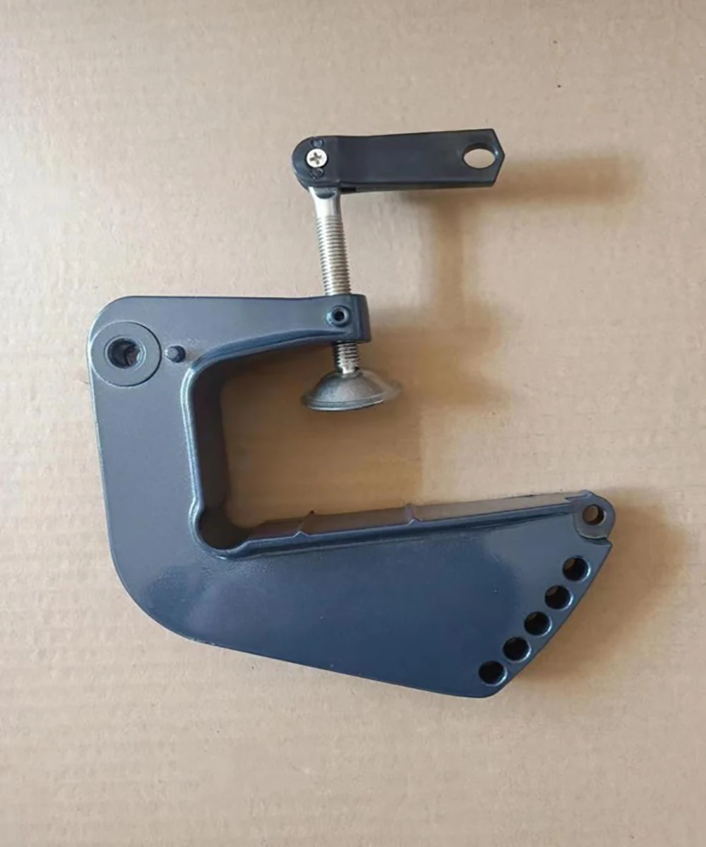 

Outboard Motor Right and Left Clamping Bracket For ANQIDI Parsun 4 Stroke 8 HP Gasoline Boat Engine