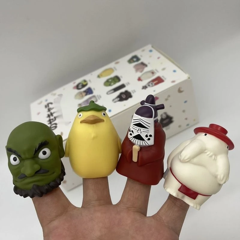 Spot Anime japonés dragón blanco bola de carbón elfo sin rostro muñeca de dedo masculino decoración caja ciega juego de dedo juguete regalo de cumpleaños