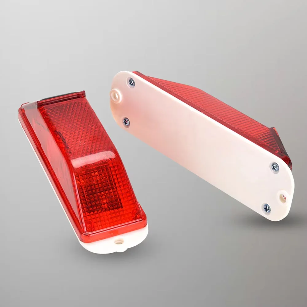 Solar Strobe Beacon Light - 360° Ultra-Bright IP65 Waterproof Warning Light for Road Construction & Traffic Safety