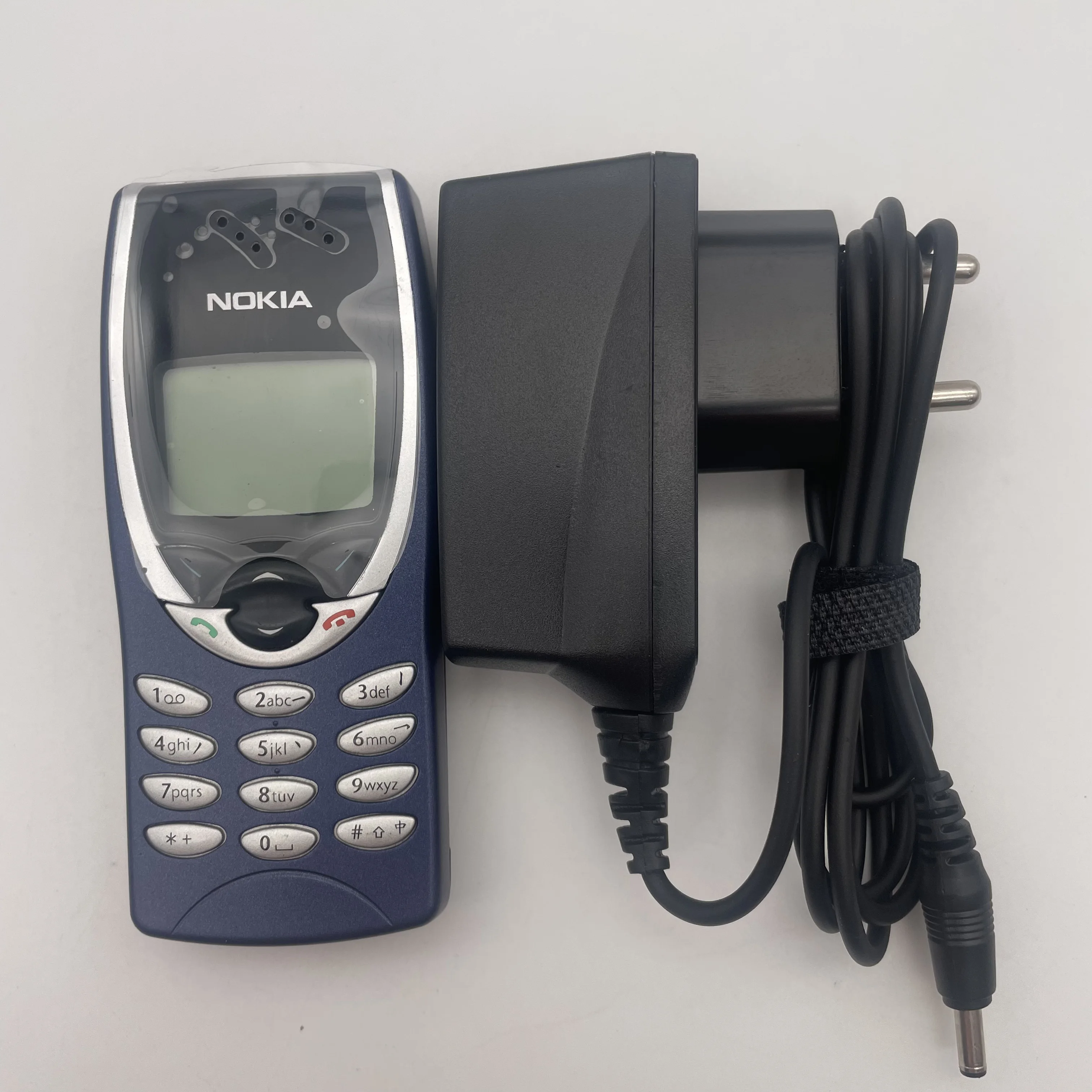 هاتف Nokia 8210 مكبر الصوت المجدد غير مقفول بلوحة المفاتيح العبرية العربية الروسية