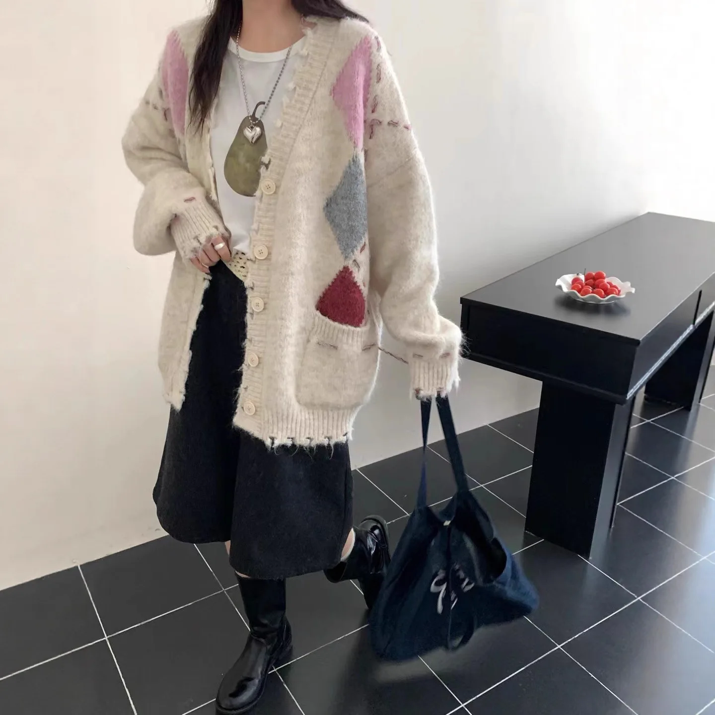 

2025 винтажный свитер в ленивом стиле, женское пальто, свободный и универсальный вязаный кардиган средней длины, топ для женщин