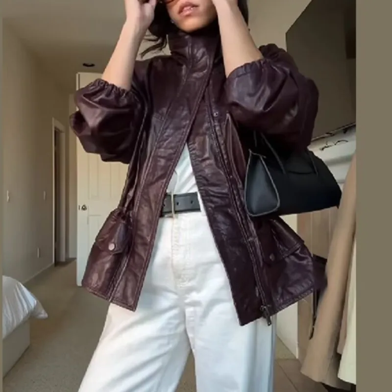 2025 herbst Langarm Stehen Kragen Tasche Mode Frauen Jacke Casual Leder Straße Windjacke Dunkelrote Leder Jacke