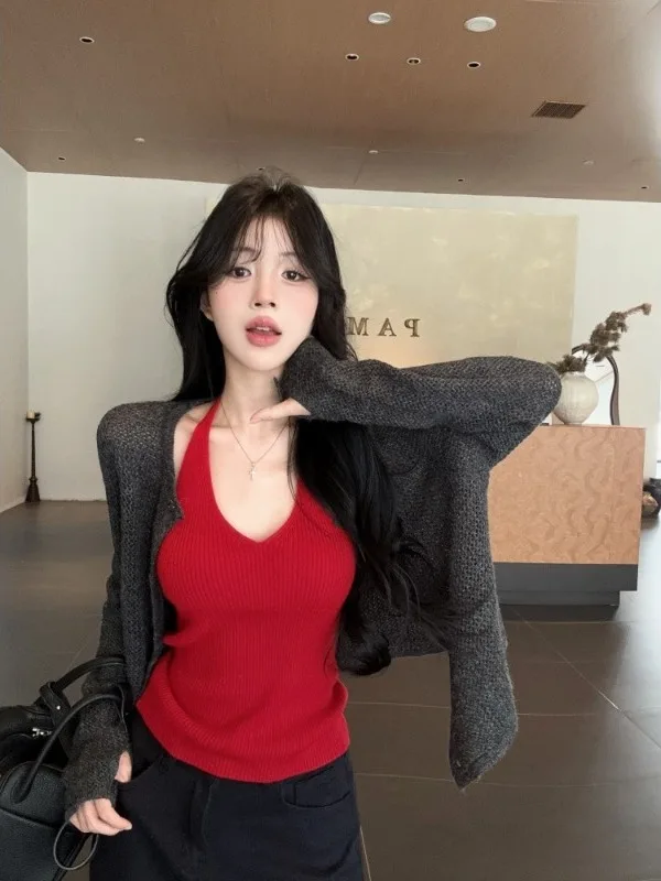 

Ретро-комплект в гонконгском стиле: шикарный красный топ с V-образным вырезом и бретельками, свободный кардиган с длинными рукавами, комплект из двух предметов для женщин