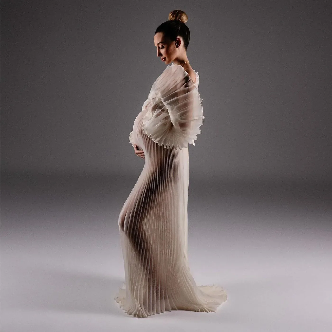 2025 nowe plisowane sukienki ciążowe z organzy do sesji zdjęciowej Off Shoulder Sheer szampana sukienka Babyshower ciąża suknia ciążowa
