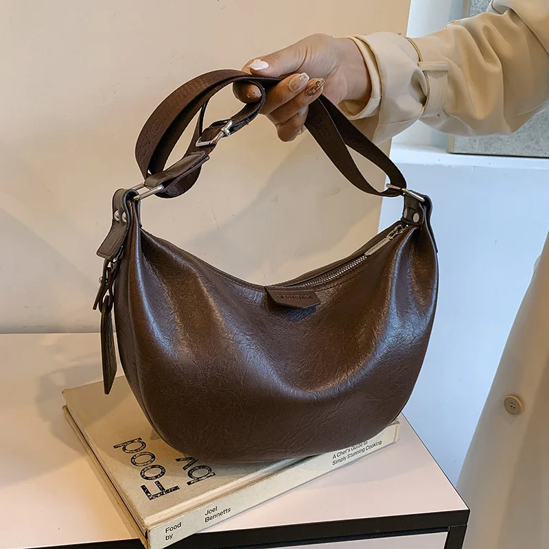 

2025 New Women Large Capacity Crossbody Shoulder Bag Fashion Versatile Elegant Casual Sophisticated Chain Lightweight Purse