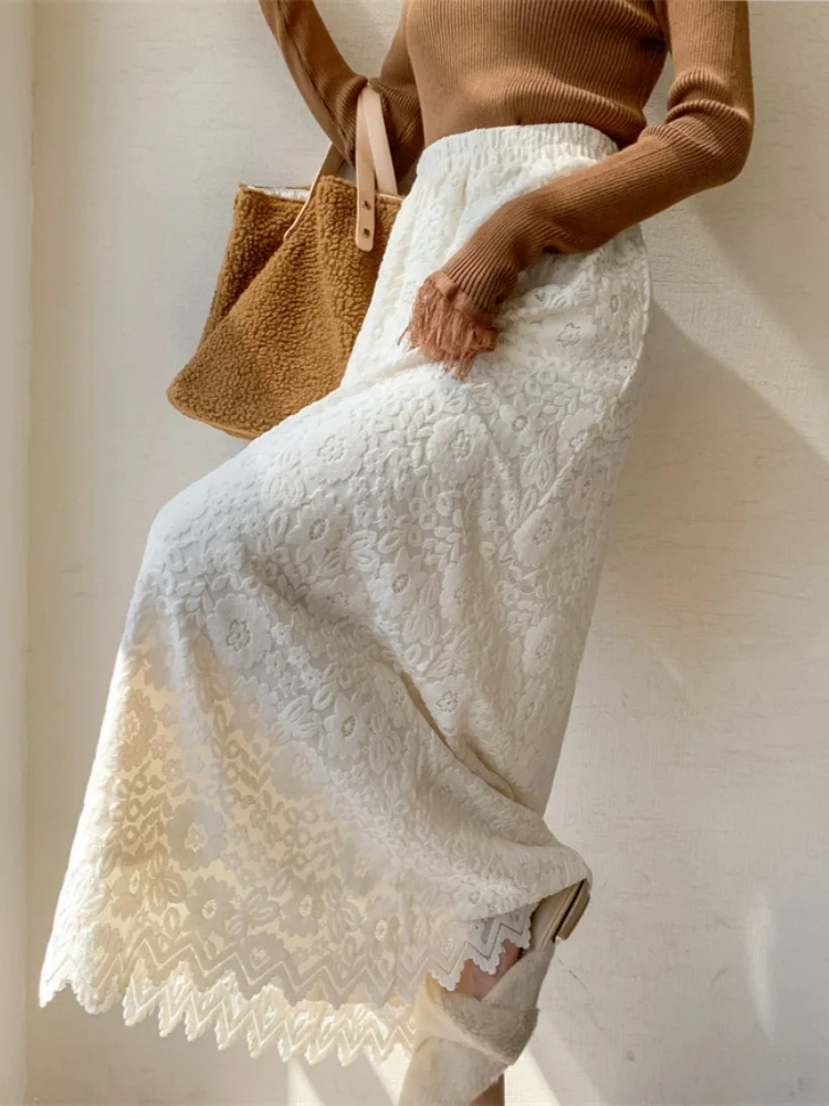 

2025 New Thick Velvet Lining Double-Sided Retro French Hook Flower Hollow Lace Skirt High Waist Slimming A-line Long Skirt