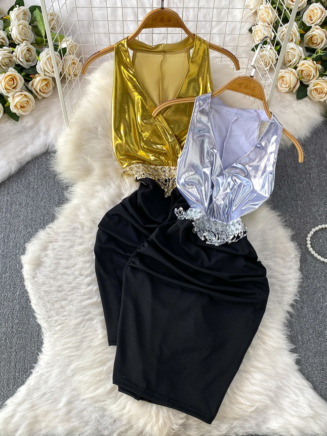 

Элегантное облегающее платье с V-образным вырезом без рукавов для женщин, с металлическими блестящими пайетками, подчеркивающими талию, в стиле Millennial Spicy Girl