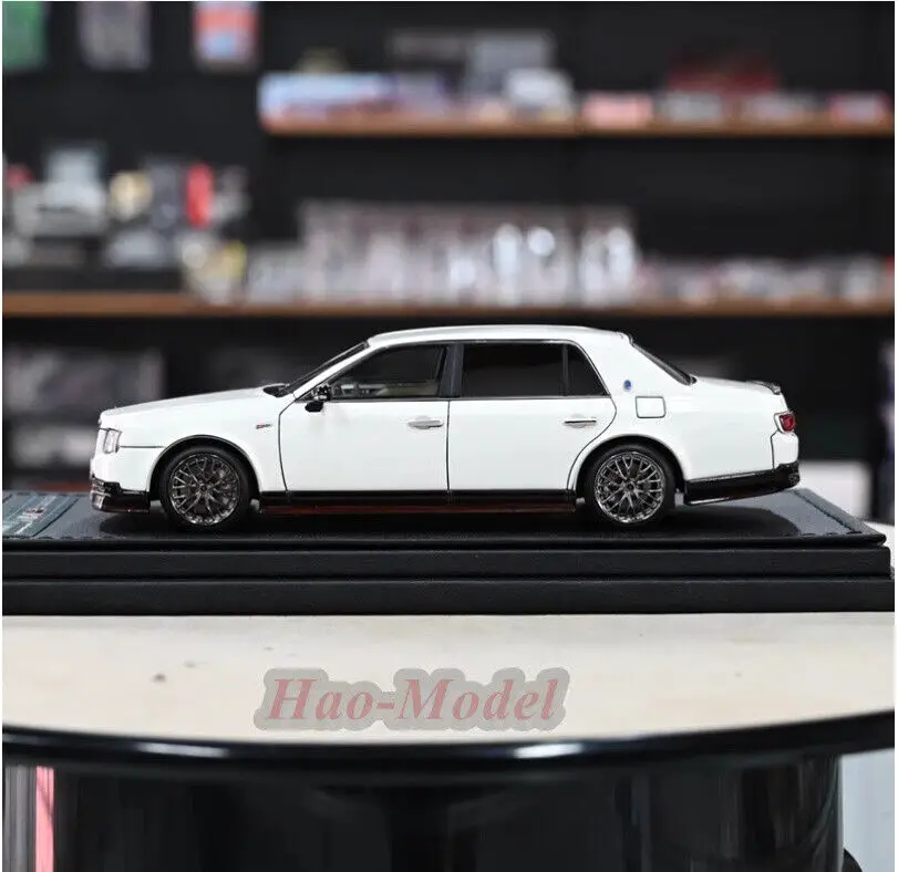 IG 1/43 For Toyota Century GRMN Car Model Resin Diecast Simulation Kids Toys Boys Birthday Gifts Hobby Display Collection White