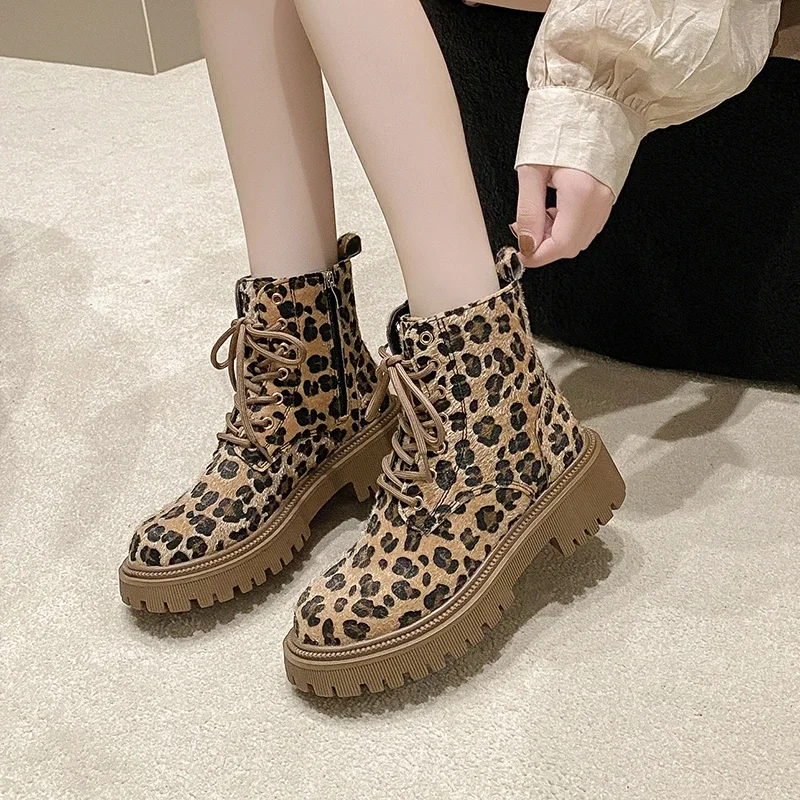 Scarpe da donna 2023 moda stringate stivali da donna inverno punta tonda stampa leopardata barile corto tacchi grossi cerniera stivali taglie forti