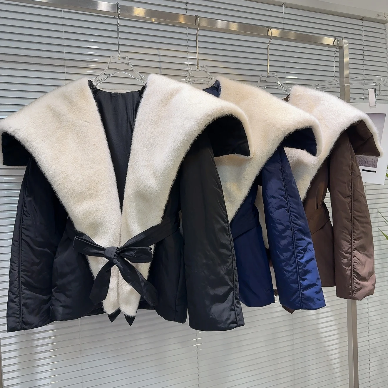 

Trendy Spicy Girl Winter 2025 New Sle Large Fur Collar Navy Belted Parka Cotton Jaet Coat Thiened Long Sve Straight Cut