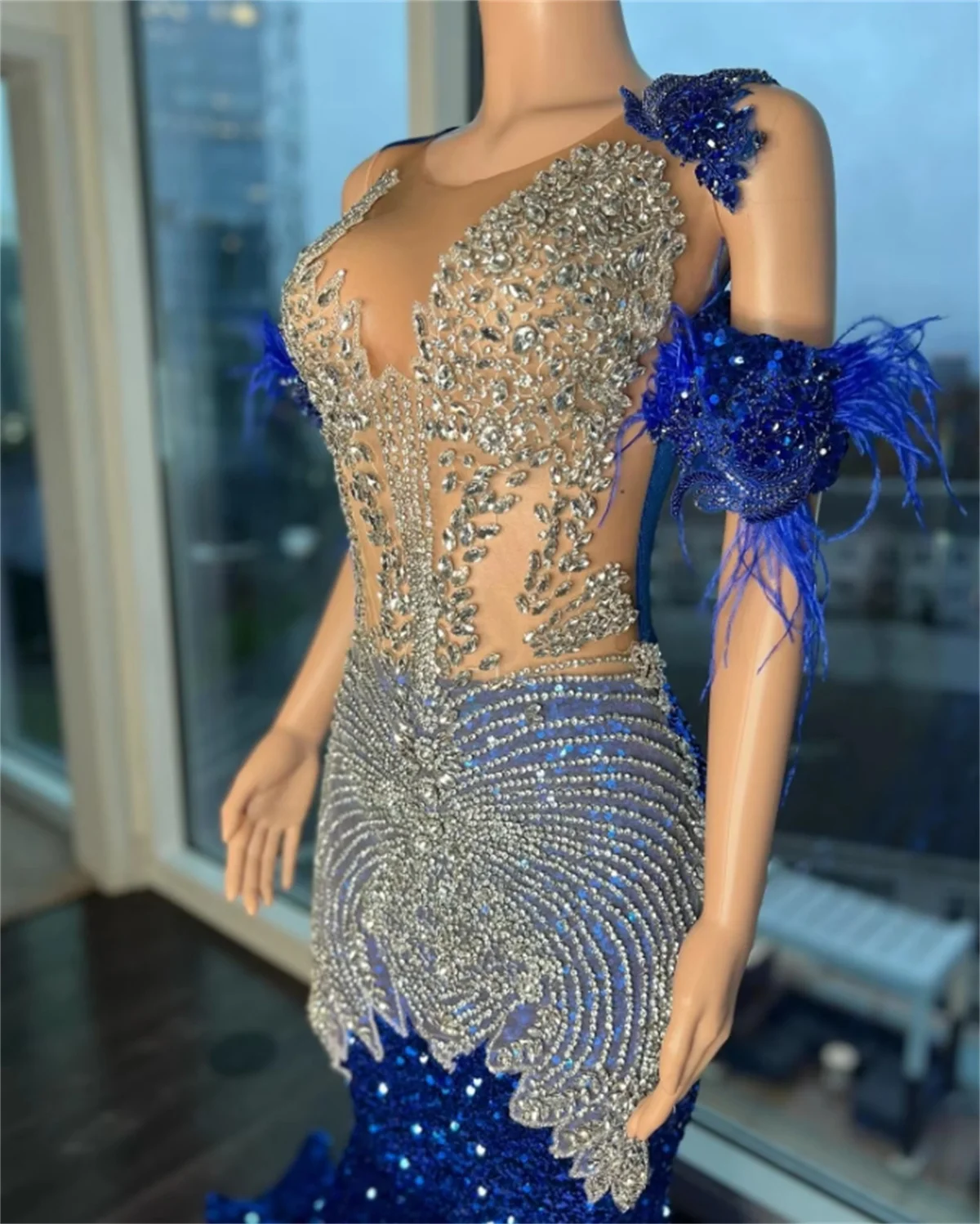 カスタマイズされたダイヤモンドウエディングドレス黒人女の子のための高級クリスタルラインストーンビーズパーティーガラガウンオフショルダーローブドソワレ