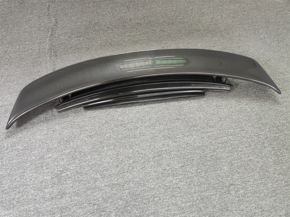 Used for Aud R8 V8 V10 COUPE GT style true carbon fiber rear spoiler (with base plate) body kit