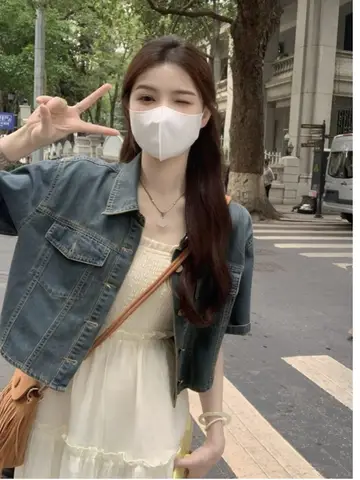 아메리칸 레트로 데님 조끼 자켓 여성 여름 매치 홀터 드레스 다목적 디자인 하이 패션 루즈 오픈 카디건