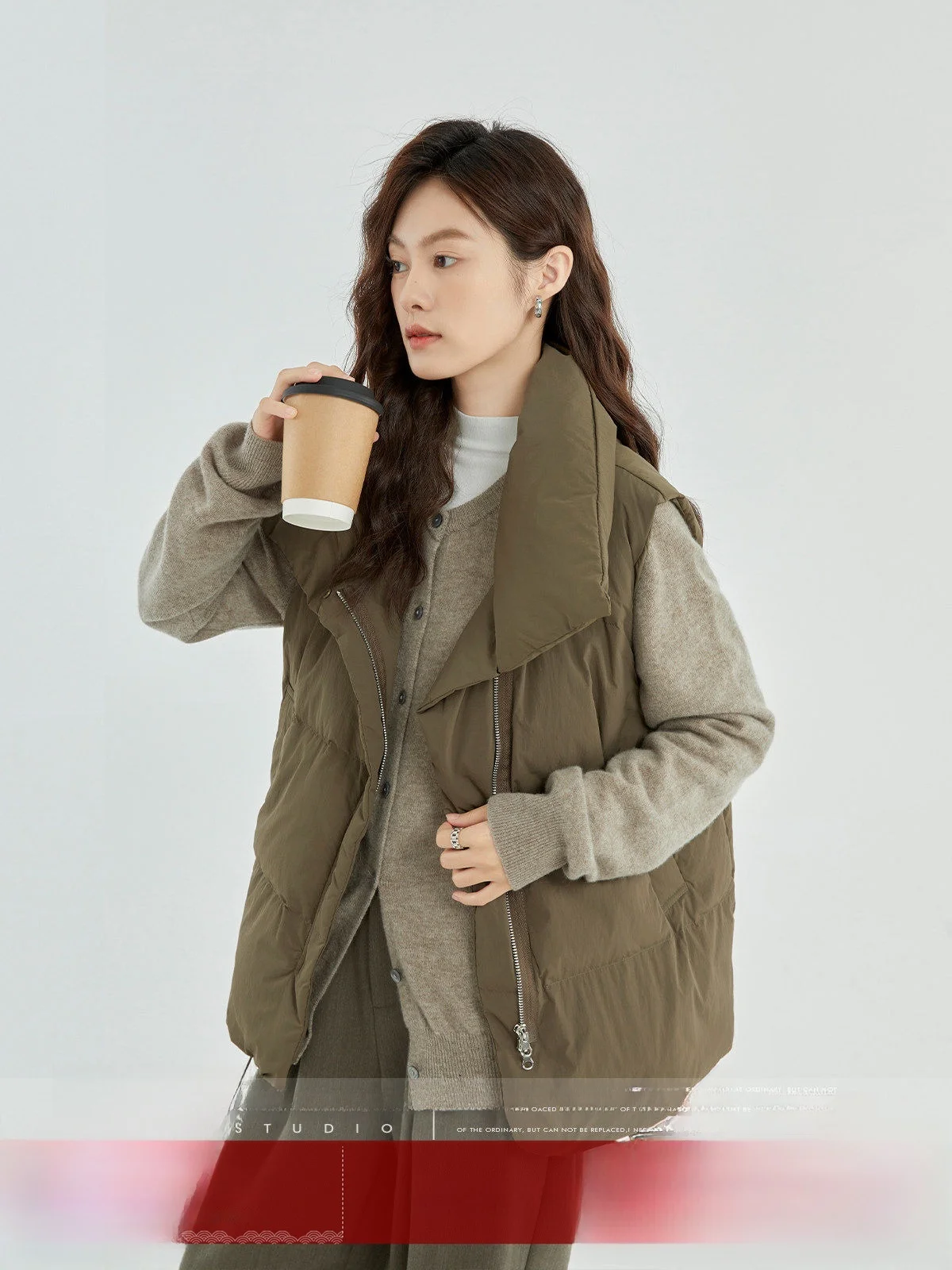 

MoZao женский orth пуховый жилет 2024, зимний Thiened Commute Sle, 90% белый ду пуховый наполнитель, обычная длина, застежка-молния