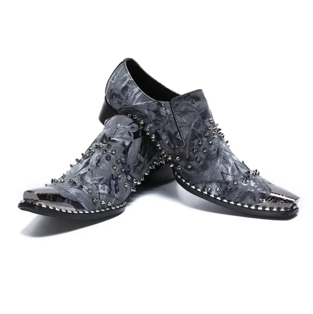Men British Style Business Casual Pointed Leather Shoes Retro Brock Carved Stitching Rivets Personality