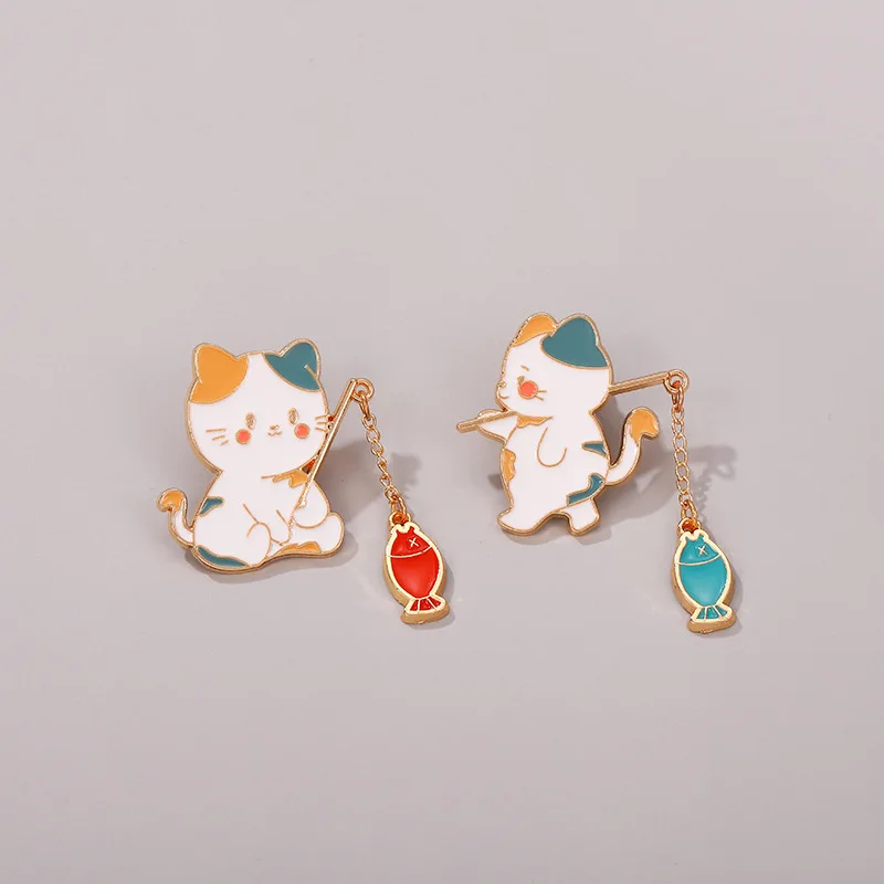 Childlike Kitten Fishing Cute Pins Cartoon Cat Chain Pendant Creativity Brooch Metal Denim Jacket Badge Jewelry Gifts Wholesale