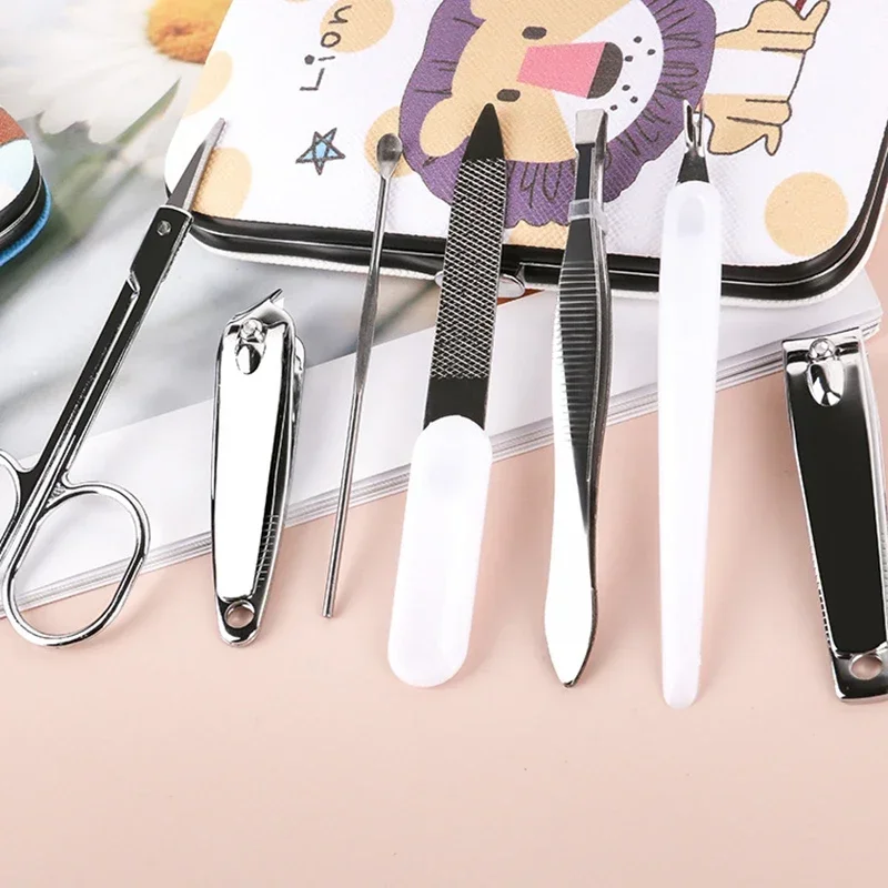 7Pcs/set Stainless Steel Nail Clippers Set with Cartoon Printed Box Nails Scissors Beauty Manicure Pedicure Tools