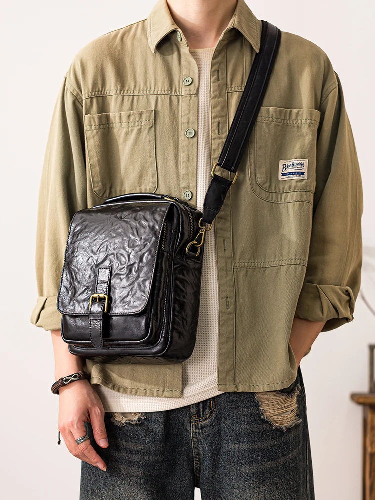 outdoor daily work natural high-quality first layer cowhide men mobile phone bag Vintage genuine leather shoulder crossbody bag
