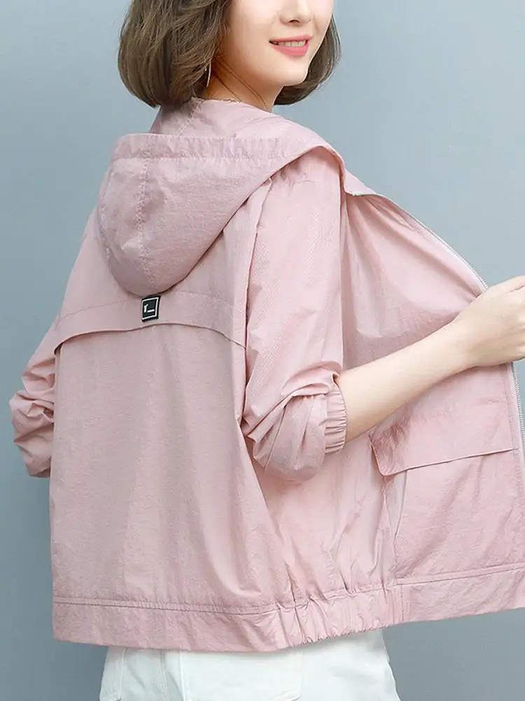 

Легкая дышащая летняя куртка с капюшоном для женщин, модная, укороченная, маленького размера, солнцезащитная одежда, большие размеры