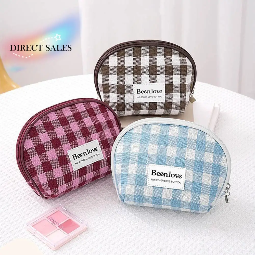 

Lattice Semicircle Cosmetic Storage Bag with Zipper Mini Handheld Makeup Bag Korean Style Large Capacity Women Clutch Bag