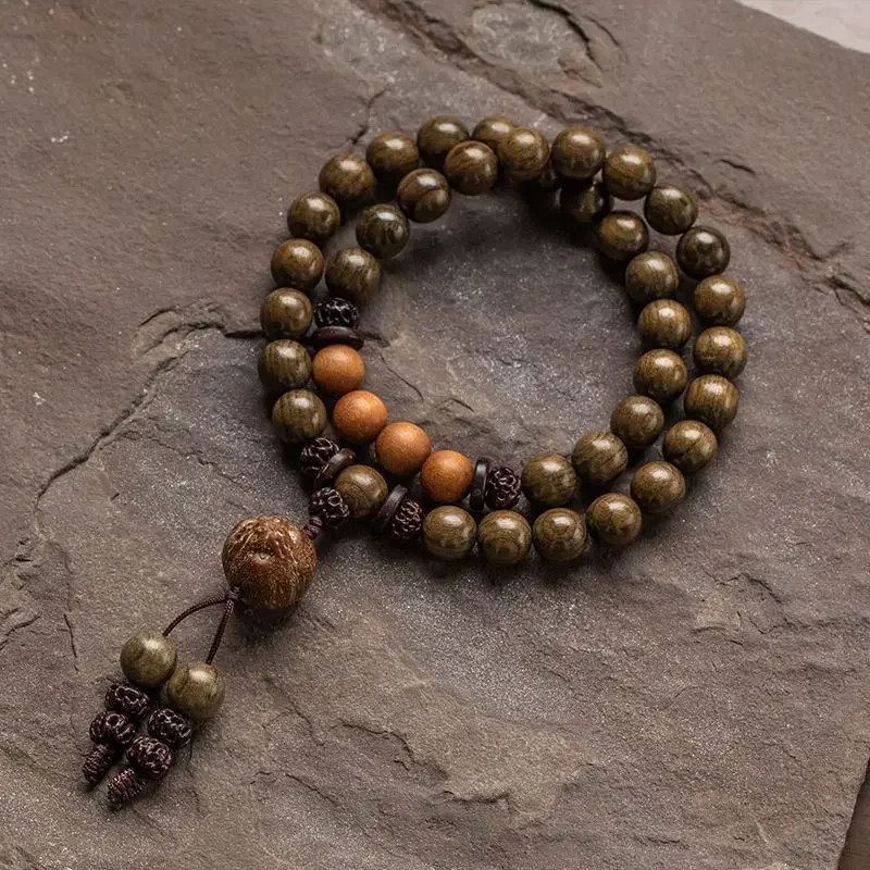 Natural gloomy wood old mountain sandalwood bracelet with fragrance simple men's and women's Buddha beads plate play bracelet