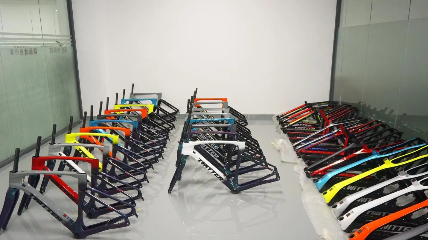 

TWITTER V3 Бочковая ось 12*142 мм T900 Углеродное волокно Гравийная рама Дисковый тормоз Версия T47 Резьба BB386 Пресс-фитинг 45/48/50/52/54 см