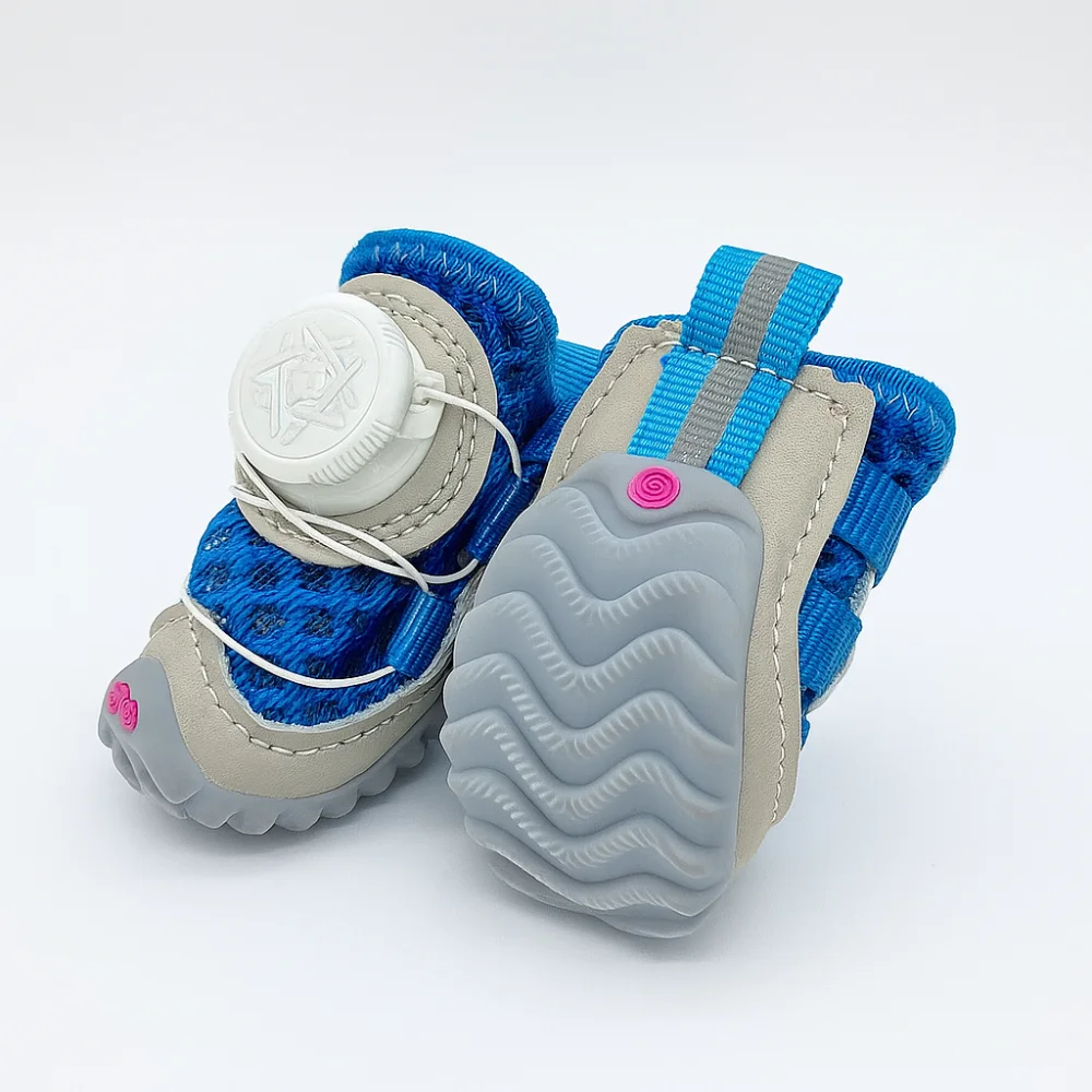 

4pcs/set Regulable Breathable Dog Mesh Shoes Reflective Anti-slip Dog Footwear Adjustable Soft Sole Dog Sneakers Summer Season