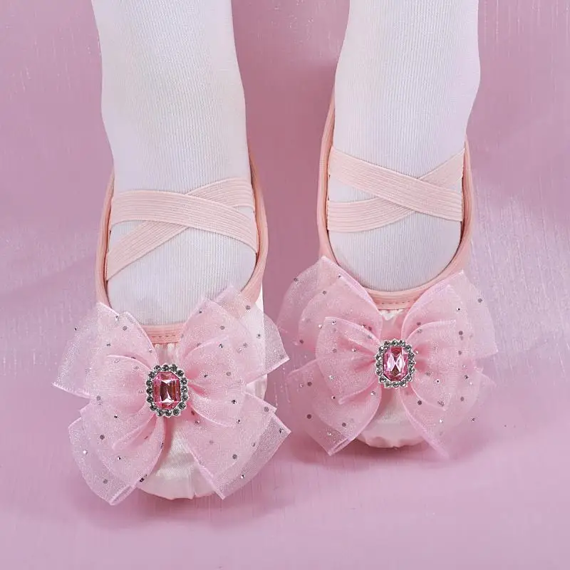 New Sweet Embroidery Ballet Dance Shoes Satin Soft Sole Gymnastics Shoes Kid Cartoon Lovely Practice Dance Footwear Casual Shoes