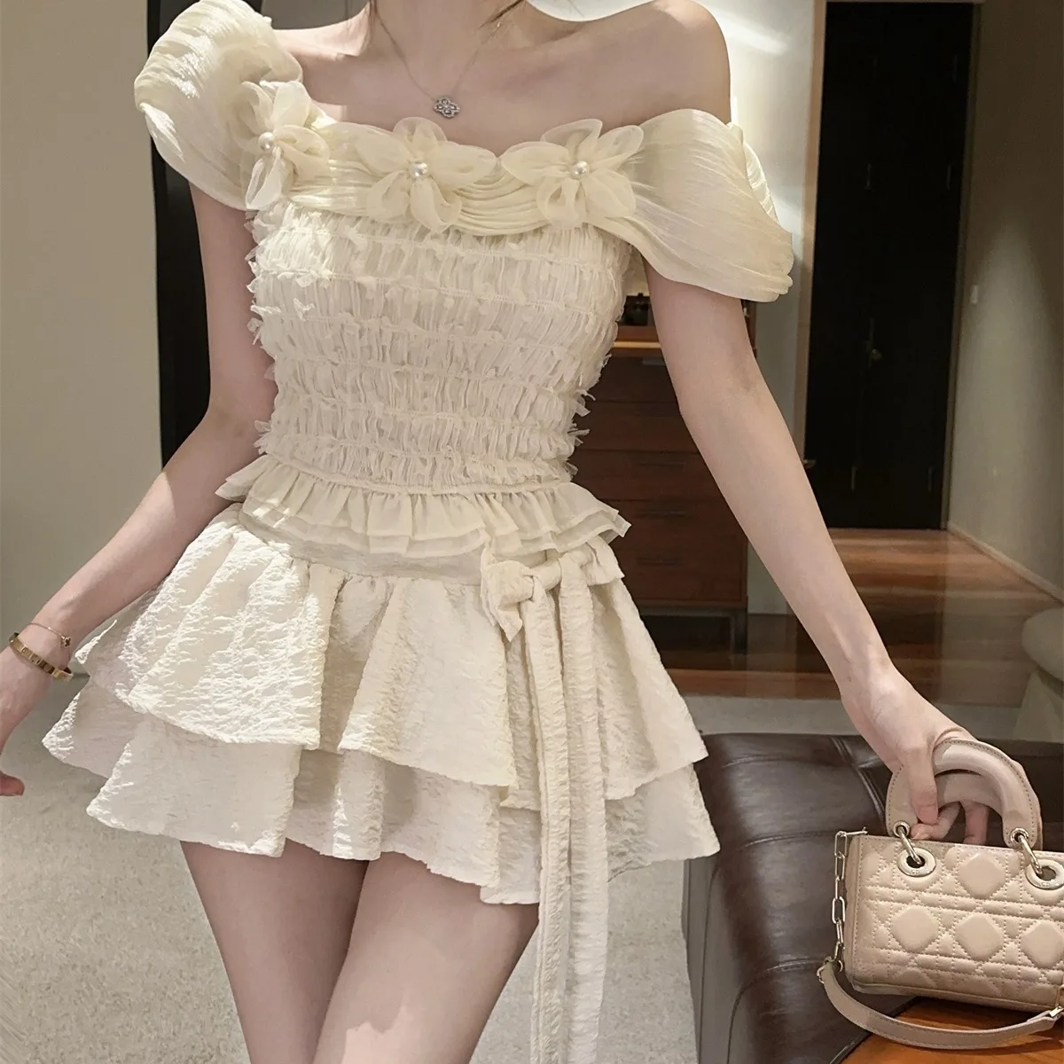 

Fashionable High Waist One Shoulder Short Top And Skirt Set Summer 2025 Beaded 3D Flower Leaf Women's Ensemble