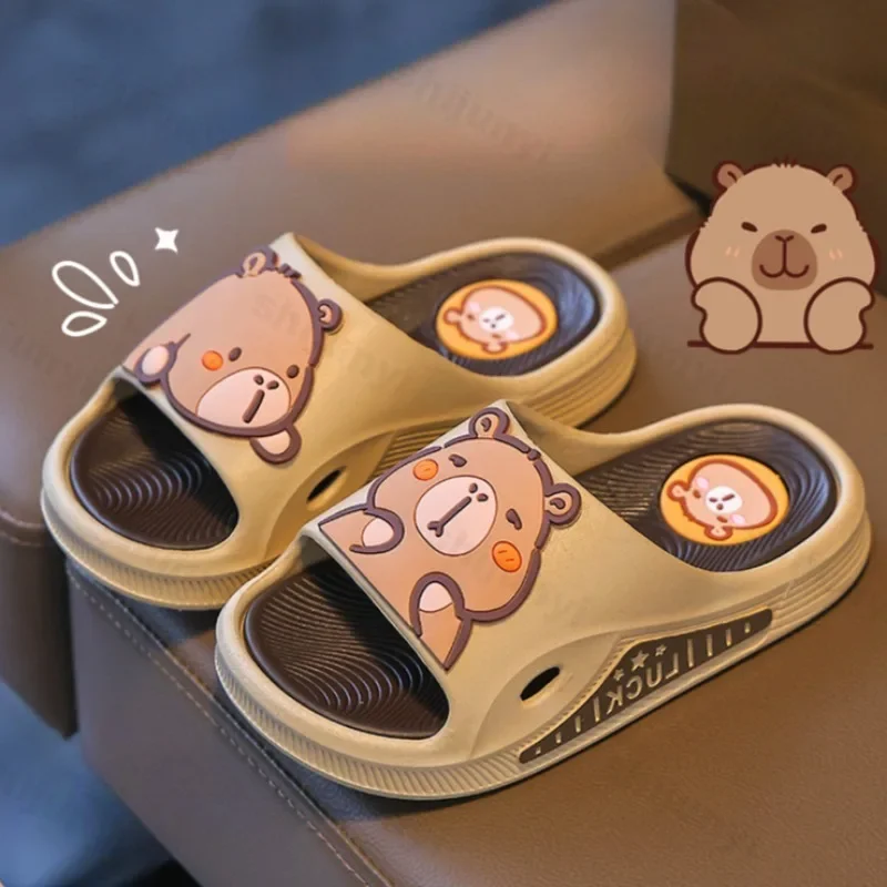 

Тапочки с капибарой, детские сандалии для ванной комнаты, тапочки с героями мультфильмов, летняя нескользящая уличная пляжная обувь на платформе, детские милые тапочки