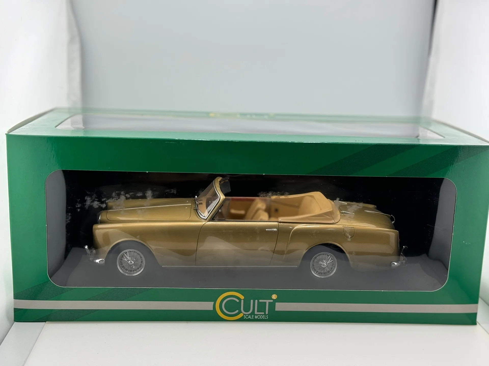 Vecchia scatola pressofusa CULT scala 1/18 oro metallizzato Alvis Te21 DHC 1963-1966 modello di auto giocattolo da collezione regalo souvenir display ornamento
