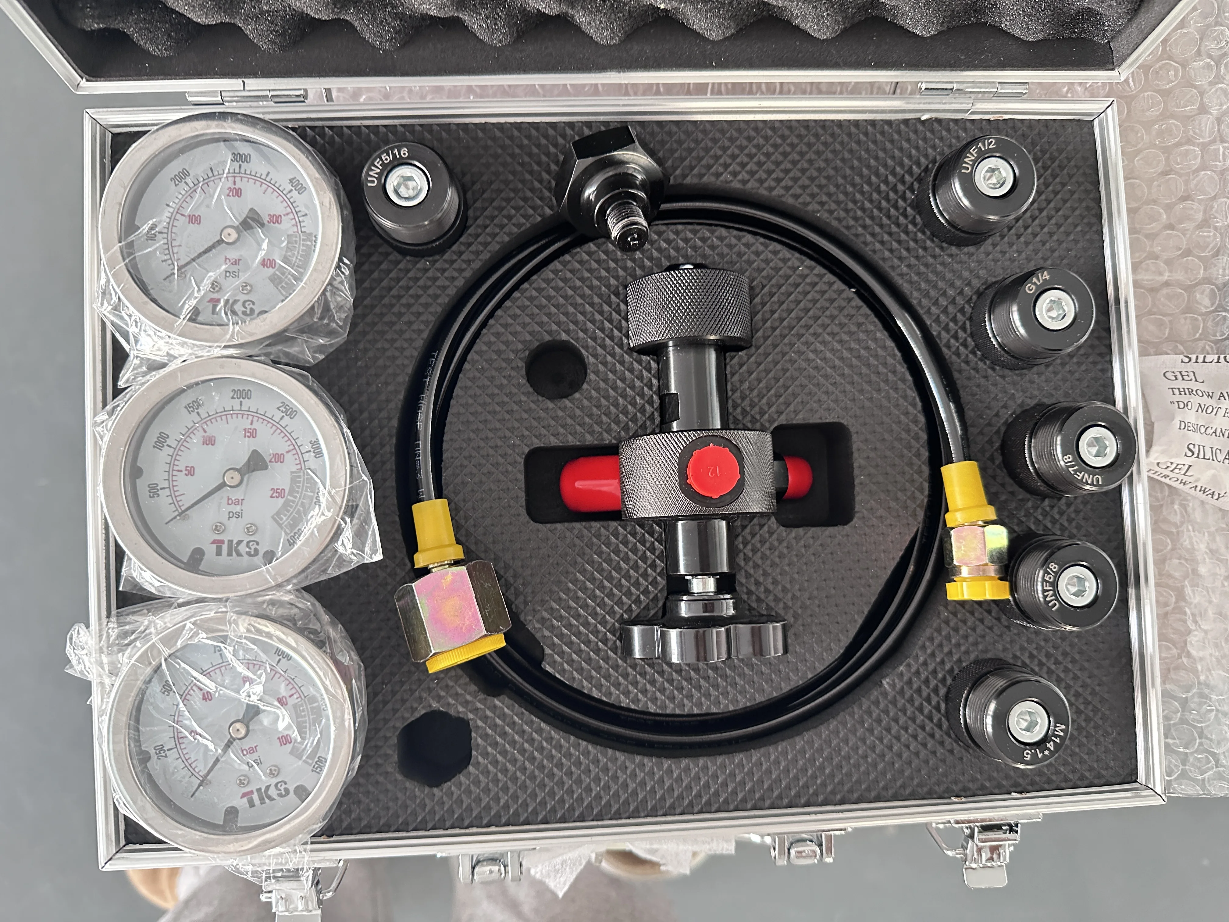 

NBSANMINSE SMT14 7 In 1 Pressure Testing Box Hydraulic Industry Pressure Guage 63mm 10/25/40MPa Application Inflatable Tools