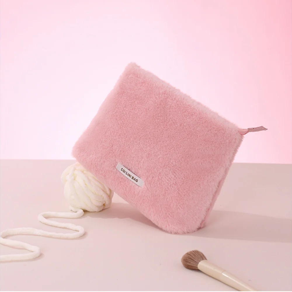 Portable Large Capacity Plush Clutch Bag All Match Ins Flat Top Bag Organizer Imitation Rabbit Velvet Makeup Bag Travel